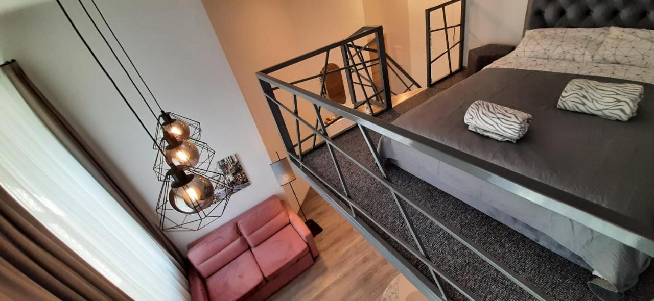 Familia Apartments Вильнюс Экстерьер фото