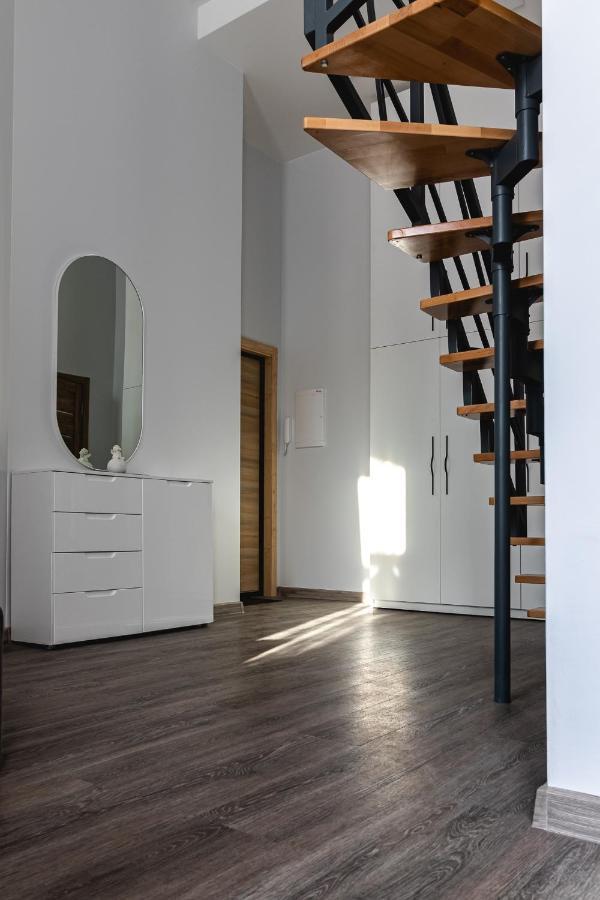 Familia Apartments Вильнюс Экстерьер фото