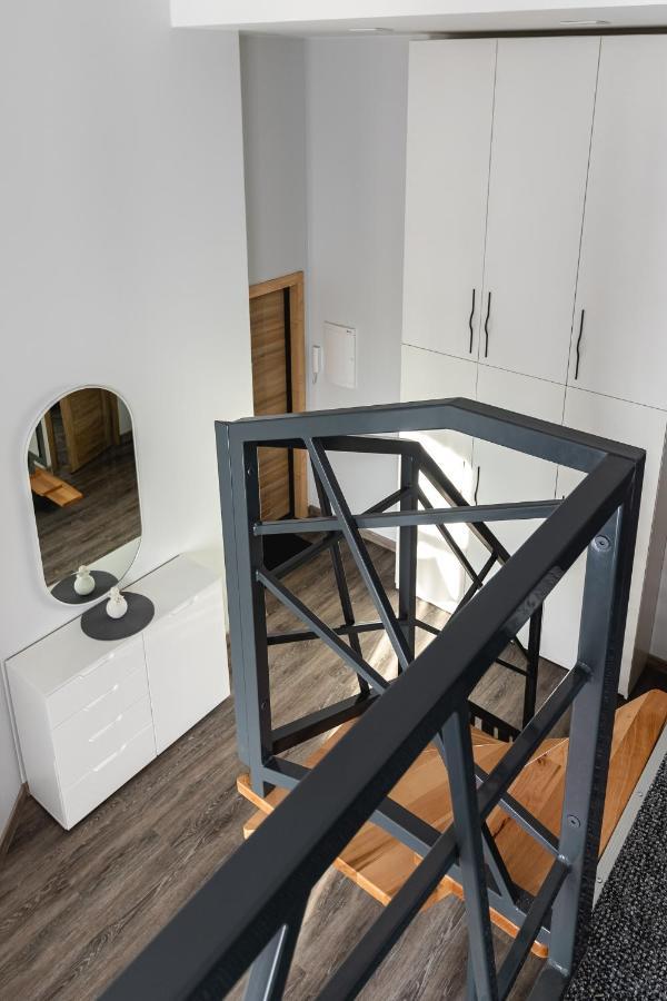 Familia Apartments Вильнюс Экстерьер фото