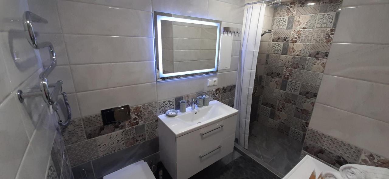Familia Apartments Вильнюс Экстерьер фото